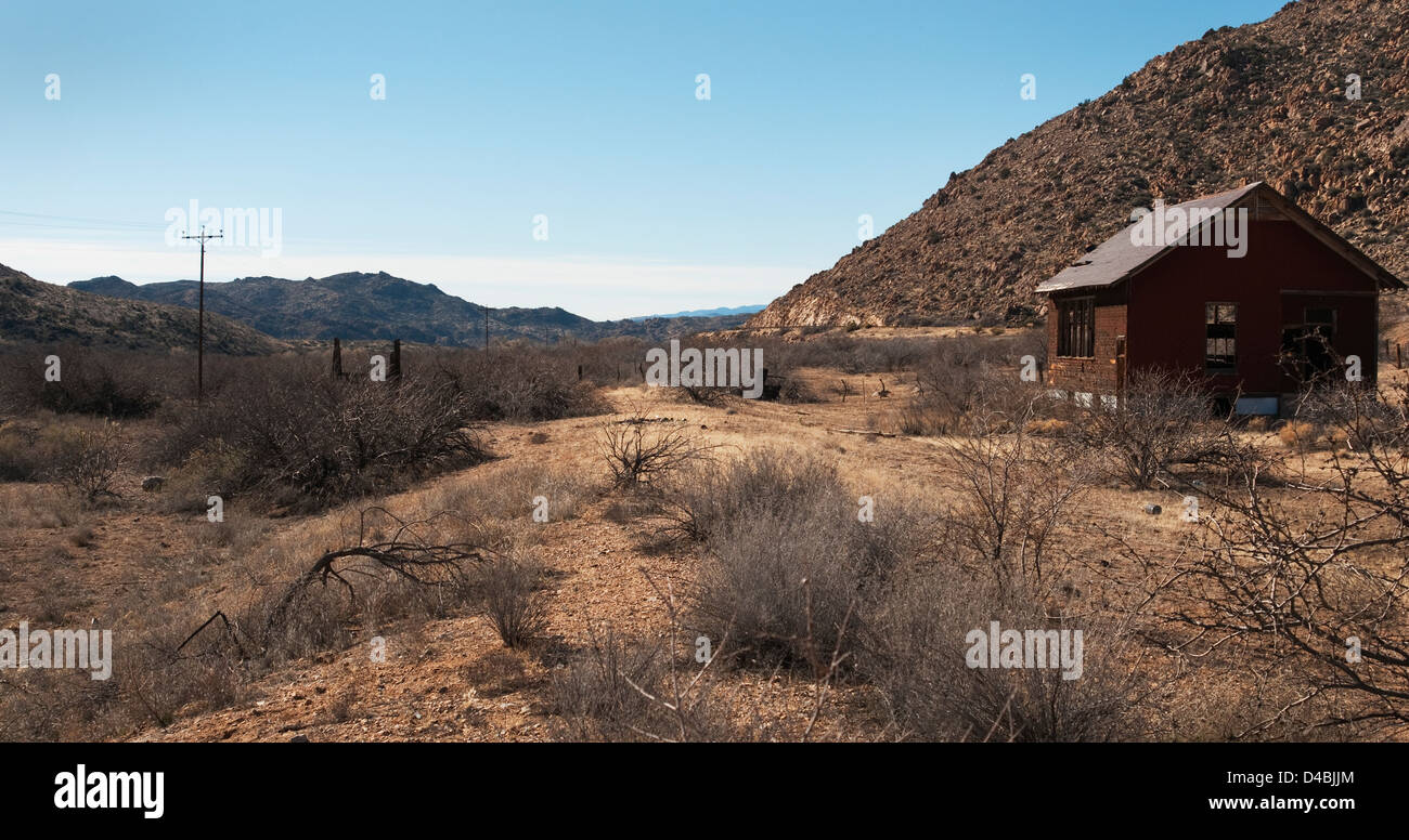 Stillgelegte Eisenbahn- und Hütte in Arizona, USA Stockfoto