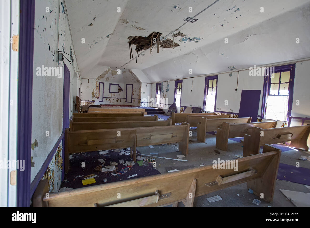 Detroit, Michigan - der verlassenen und belästigten neue größere Gemeinschaft Baptist Church. Stockfoto