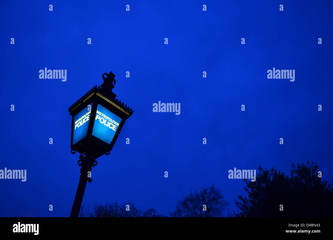 WANSTEAD POLIZEISTATION BLAUE LAMPE, BELEIVED, DAS EINZIGE IN LONDON Stockfoto