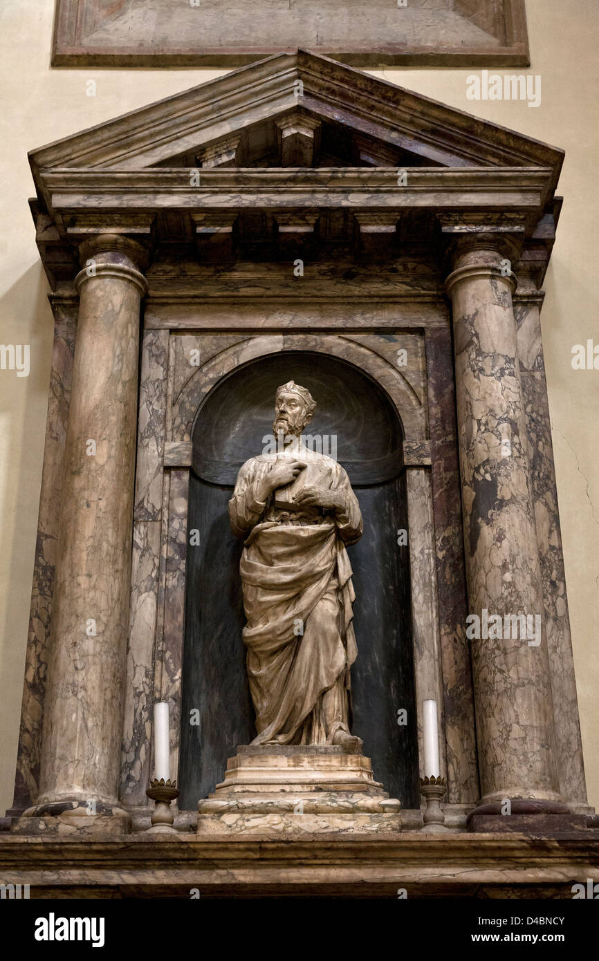 Die 15.Jh. Statue des St. David von Bernardo Ciuffagni an der Kirche der Santa Maria del Fiore, Florenz, Italien. Stockfoto