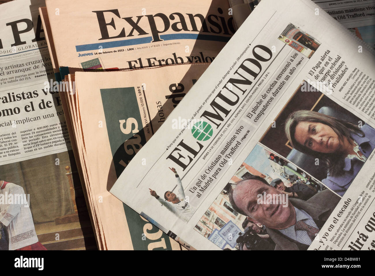 Spanish newspaper Fotos und Bildmaterial in hoher Auflösung Alamy