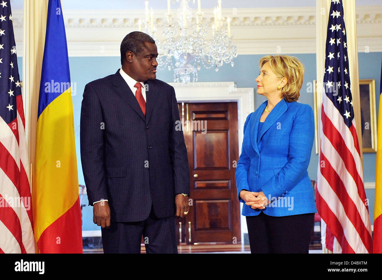 Außenministerin Clinton trifft sich mit Außenminister und afrikanische Integration der Republik Tschad Stockfoto