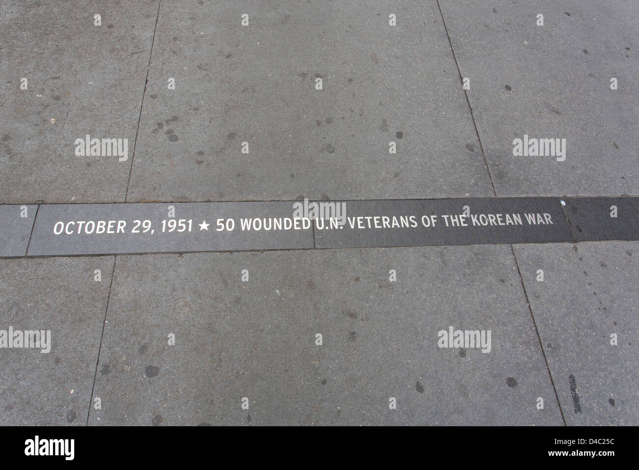 Bürgersteig-Zeichen im Speicher des Verwundeten Veteranen des Korea-Krieges Stockfoto