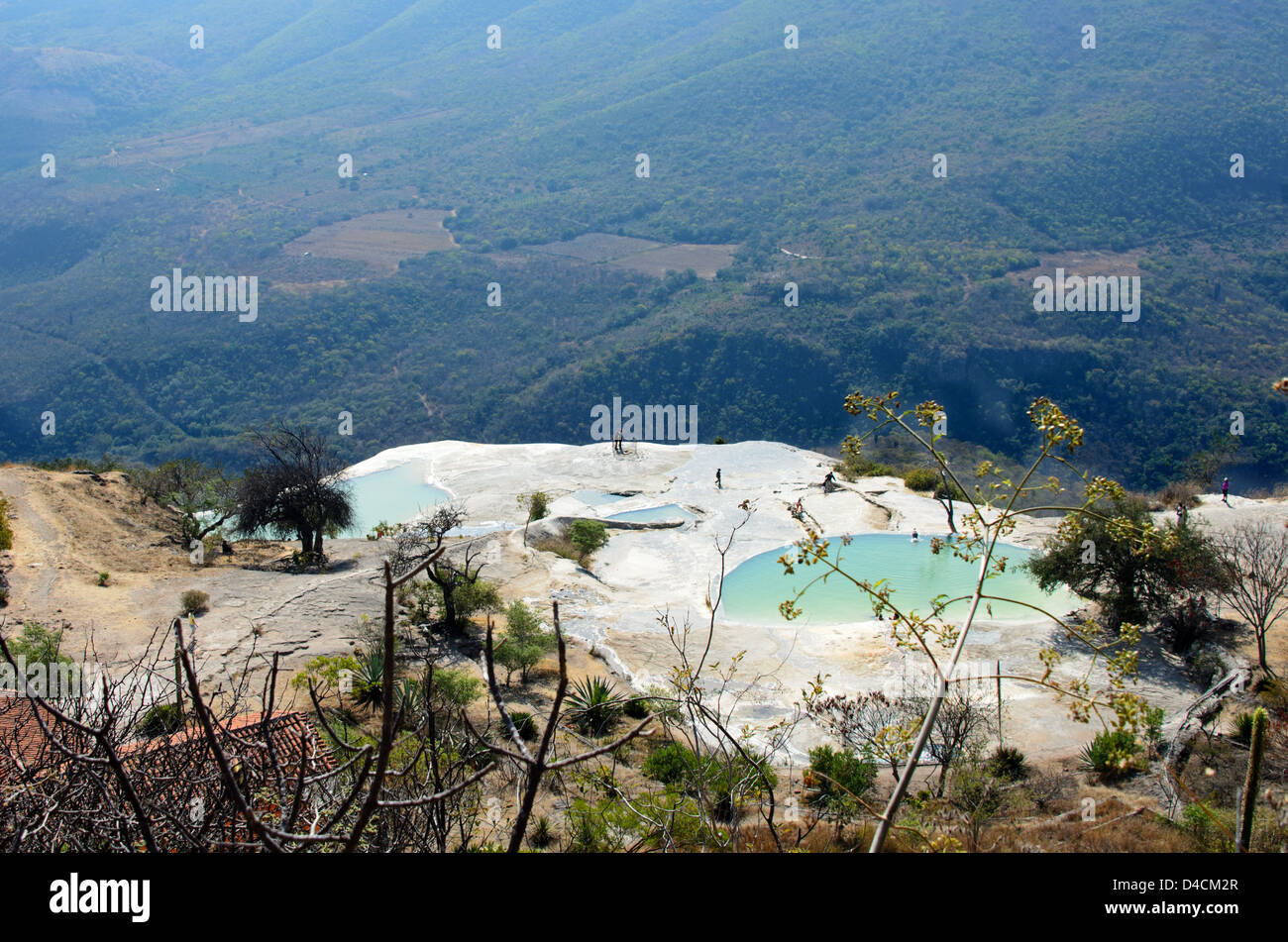 Natürliche Schwimmbäder in Hierve el Agua Mineral Springs, Oaxaca, Mexiko. Stockfoto