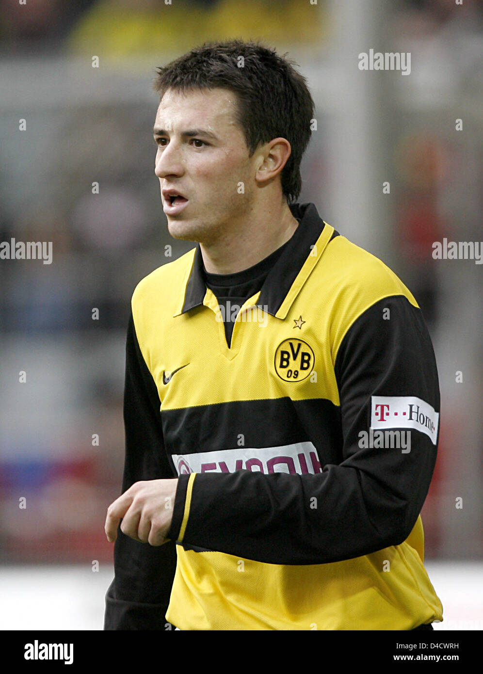 Dortmunder Antonio Rukavina (Serbien) gezeigt, während das Bundesliga-Spiel Borussia Dortmund gegen Hansa Rostock im Signal Iduna Park in Dortmund, Deutschland, 23. Februar 2008. Das Spiel endete 1: 0. Foto: Franz-Peter Tschauner Stockfoto