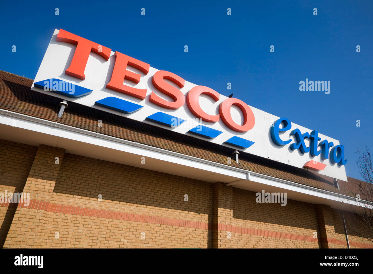 Tesco Extra speichern Schild am Martlesham, Suffolk, England Stockfoto