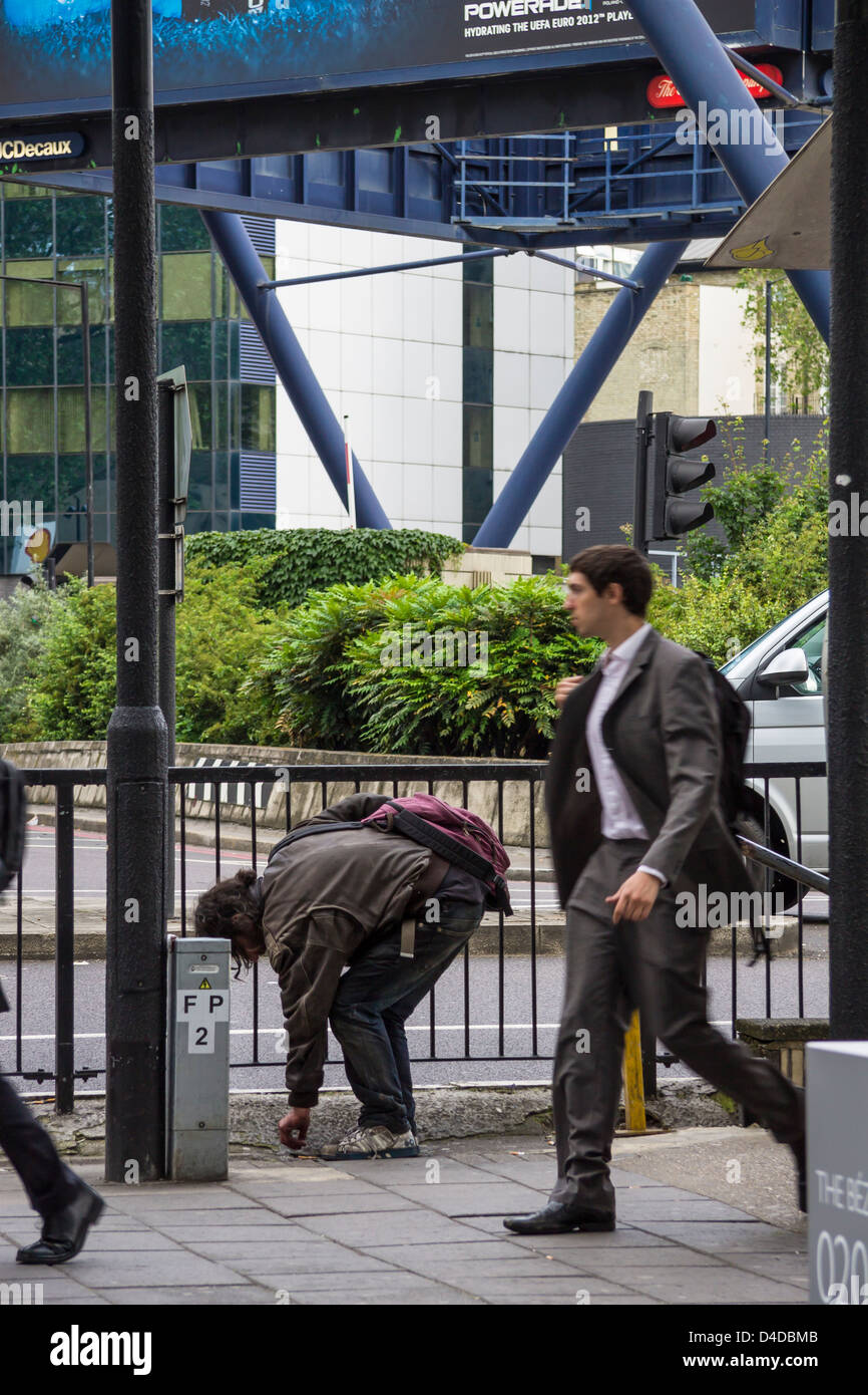 Menschen Old Street Kreisverkehr London England Stockfoto