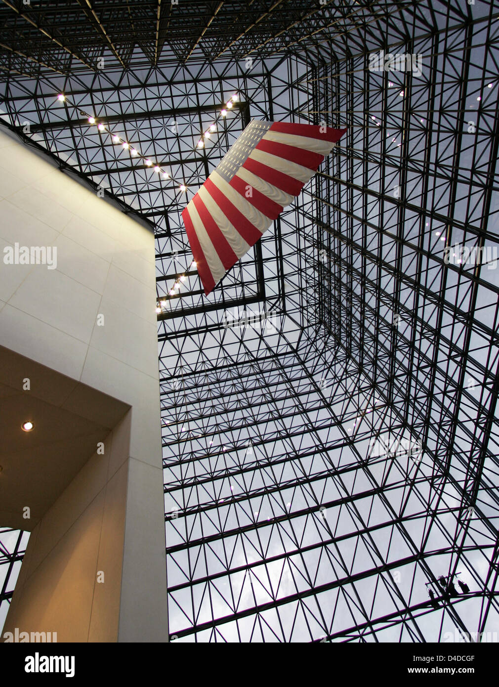 Das Bild zeigt im Foyer des Kennedy Presidential Library in Boston, USA, 12. April 2008. Foto: Arno Burgi Stockfoto