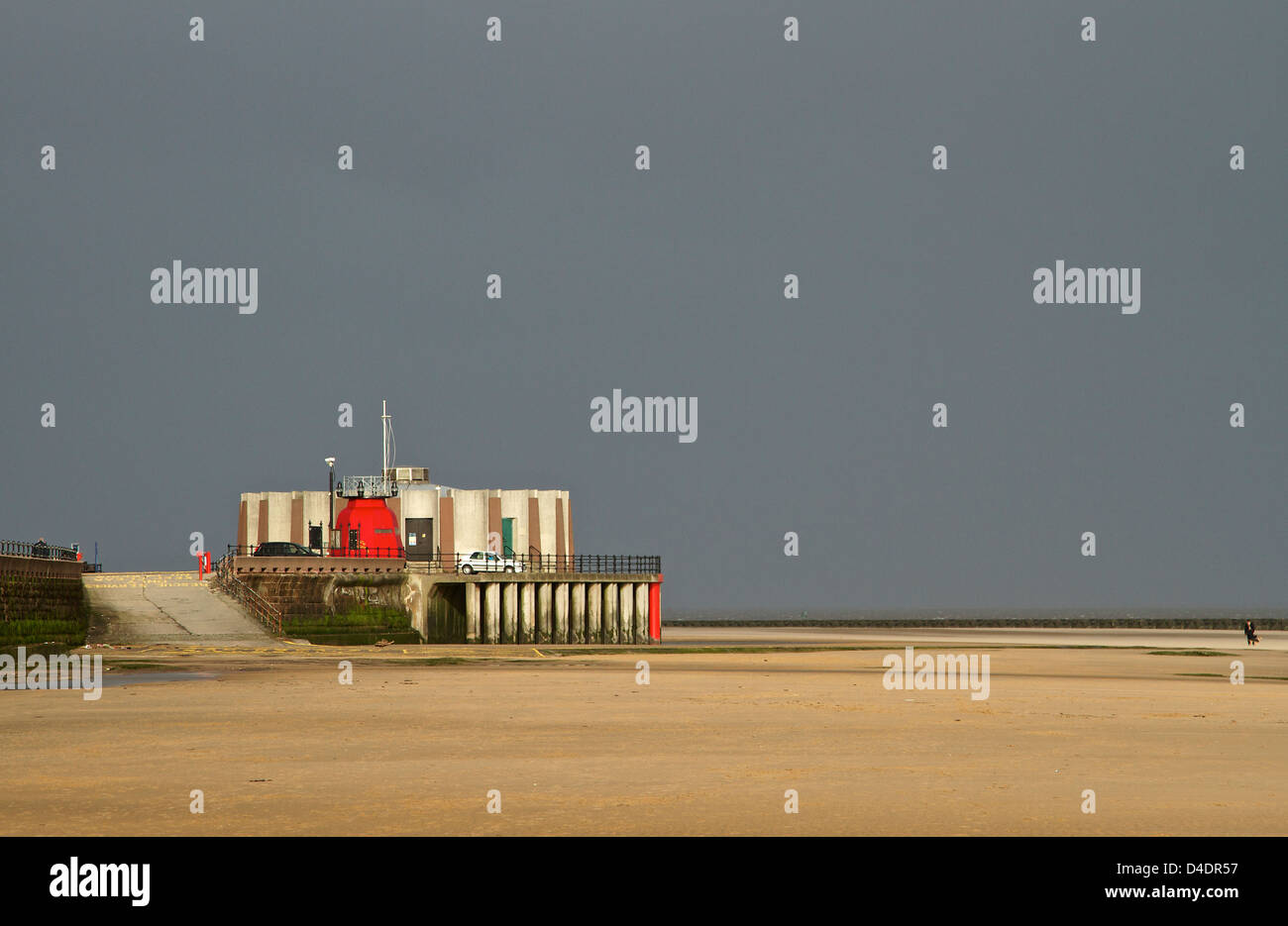 New Brighton Strand mit sehr bewölkten Himmel. New Brighton, Wallasey, Merseyside, England UK. Februar 2013 Stockfoto