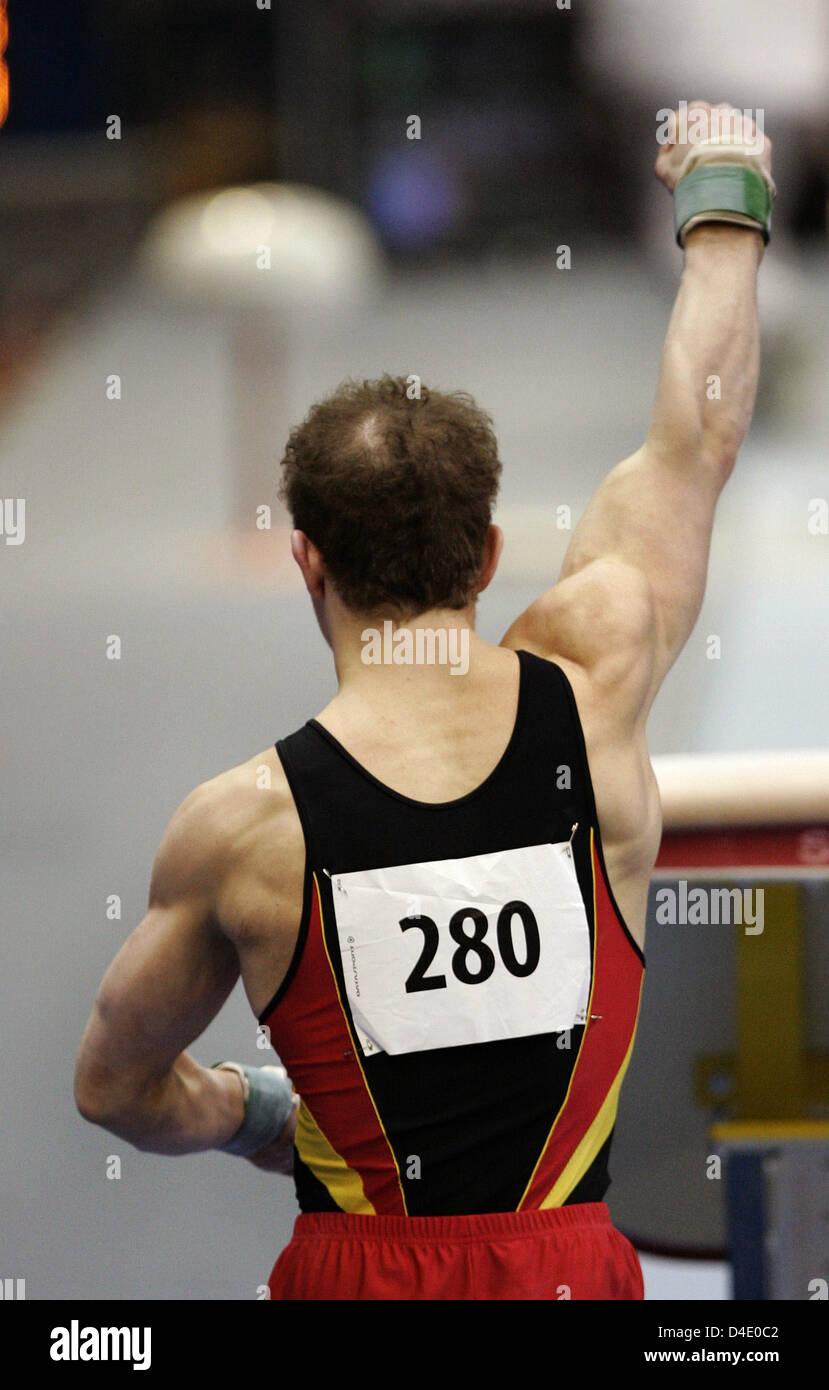 Fabian Hambüchen Deutschland an das Team-Finale des 28. Herren der künstlerischen Gymnastik-Meisterschaften in Lausanne, Schweiz, 10. Mai 2008 erfasst. Foto: FRANK Mai Stockfoto