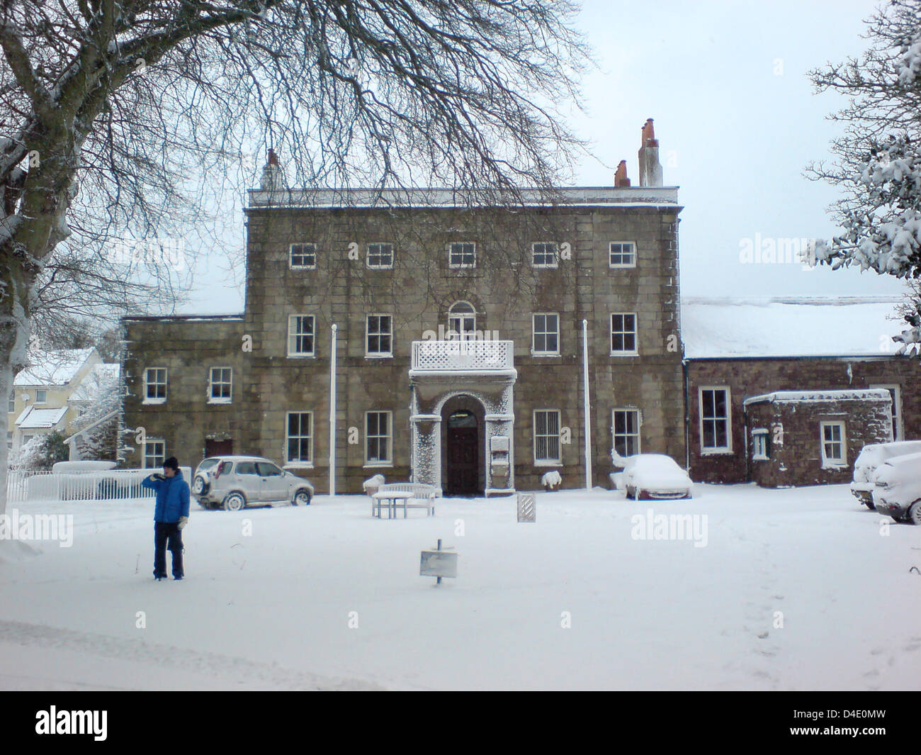 Alderney, Kanalinseln, Großbritannien. 12. March2013. Starker Schneefall auf der Insel-Halle auf der Kanal-Insel Alderney am Dienstagmorgen. Bildnachweis: CRG Foto / Alamy Live News Bildnachweis: CRG Foto / Alamy Live News Stockfoto