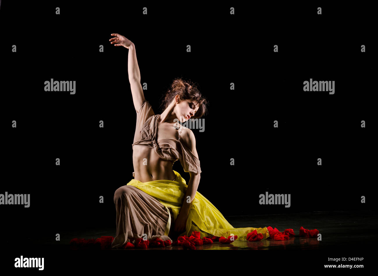 Zeitgenössischer orientalischer Tanz Stockfoto