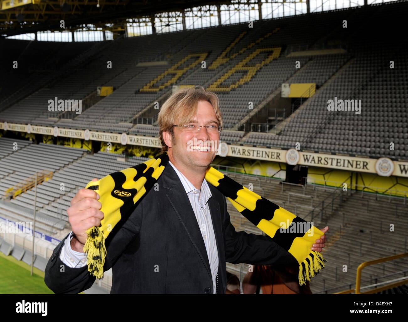 Das Bild zeigt Juergen Klopp den neuen Trainer von Borussia Dortmund bei seiner Einführung in Dortmund, Deutschland, 23. Mai 2008. Foto: Bernd Thissen Stockfoto