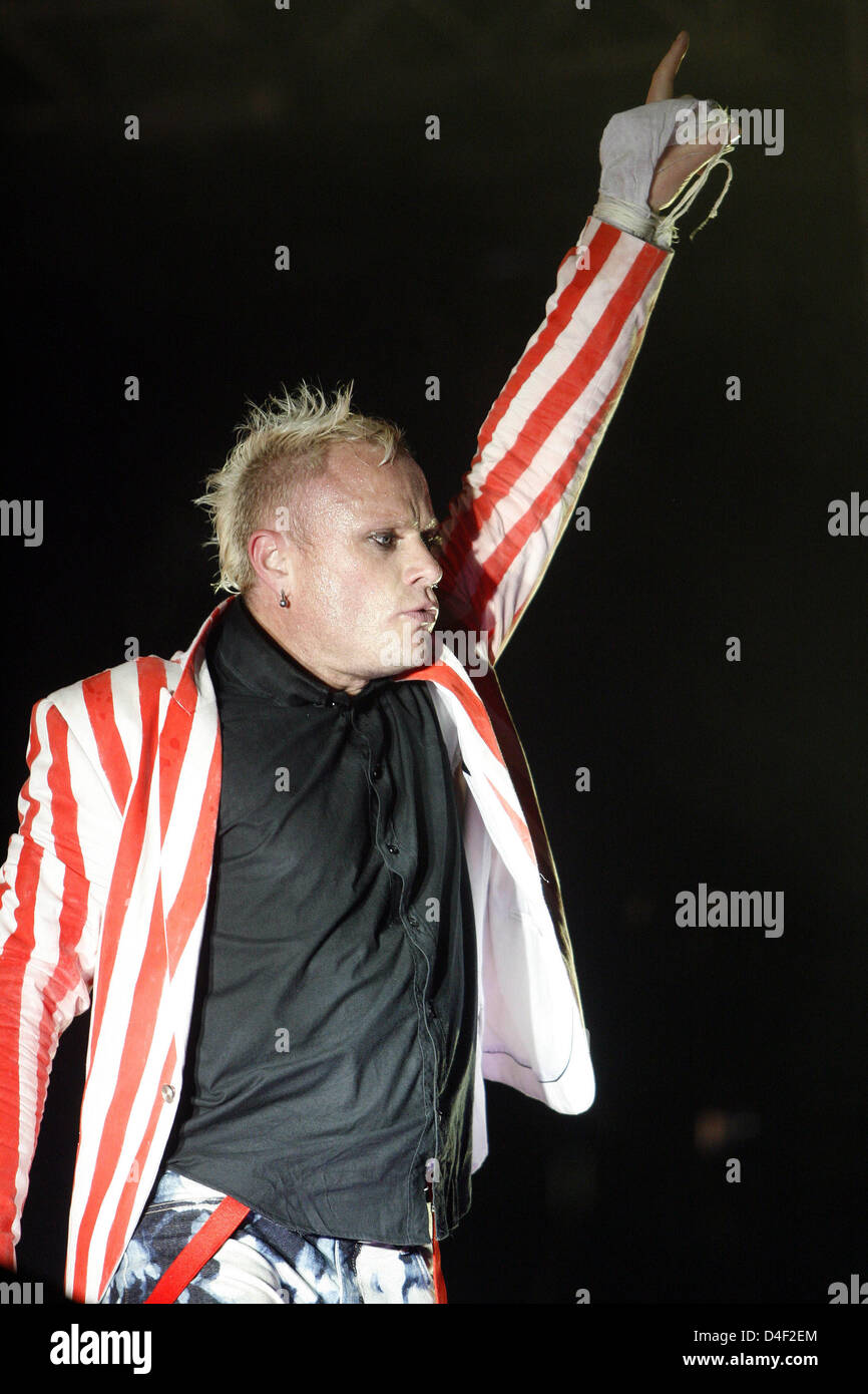 Sänger der britischen Crossover-Band "The Prodigy", Keith Flint, durchführt während das jährliche Open-Air-Musikfestival "Rock Im Park" in Nürnberg, 7. Juni 2008. Die dreitägige Veranstaltung mit 60.000 Besuchern und 90 Bands enden am 08 Juni durchführen. Foto: Daniel Karmann Stockfoto