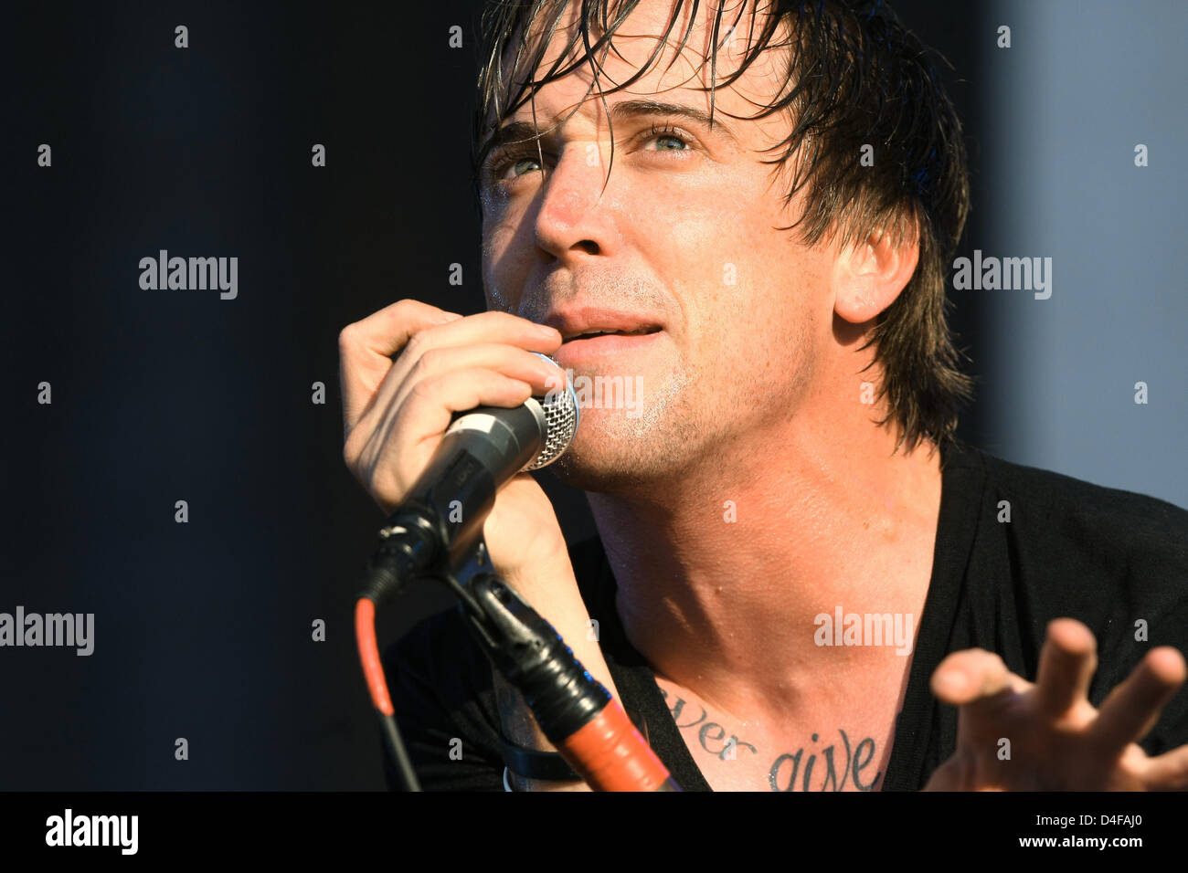 Lead Sänger der kanadischen Band führt auf dem Southside Festival 2008 in Neuhausen Ob Eck, Deutschland, 22. Juni 2008 "Billy Talent" Benjamin Kowalewicz. 45.000 Besucher kamen zu das dreitägigen Musikfestival. Stilrichtungen der Musik reicht von Reggae, Hip-hop und Punk. Foto: Marc Müller Stockfoto