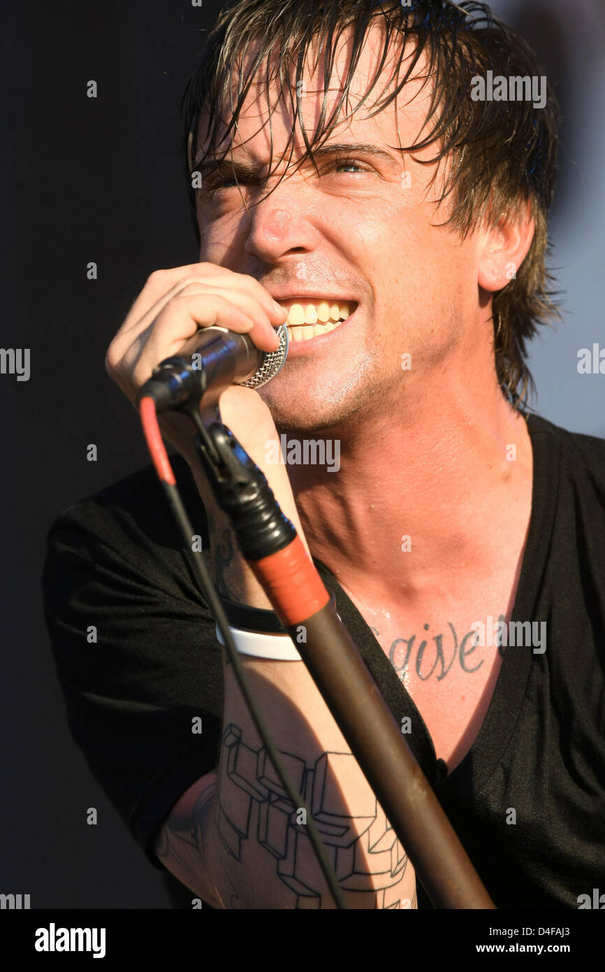 Lead Sänger der kanadischen Band führt auf dem Southside Festival 2008 in Neuhausen Ob Eck, Deutschland, 22. Juni 2008 "Billy Talent" Benjamin Kowalewicz. 45.000 Besucher kamen zu das dreitägigen Musikfestival. Stilrichtungen der Musik reicht von Reggae, Hip-hop und Punk. Foto: Marc Müller Stockfoto