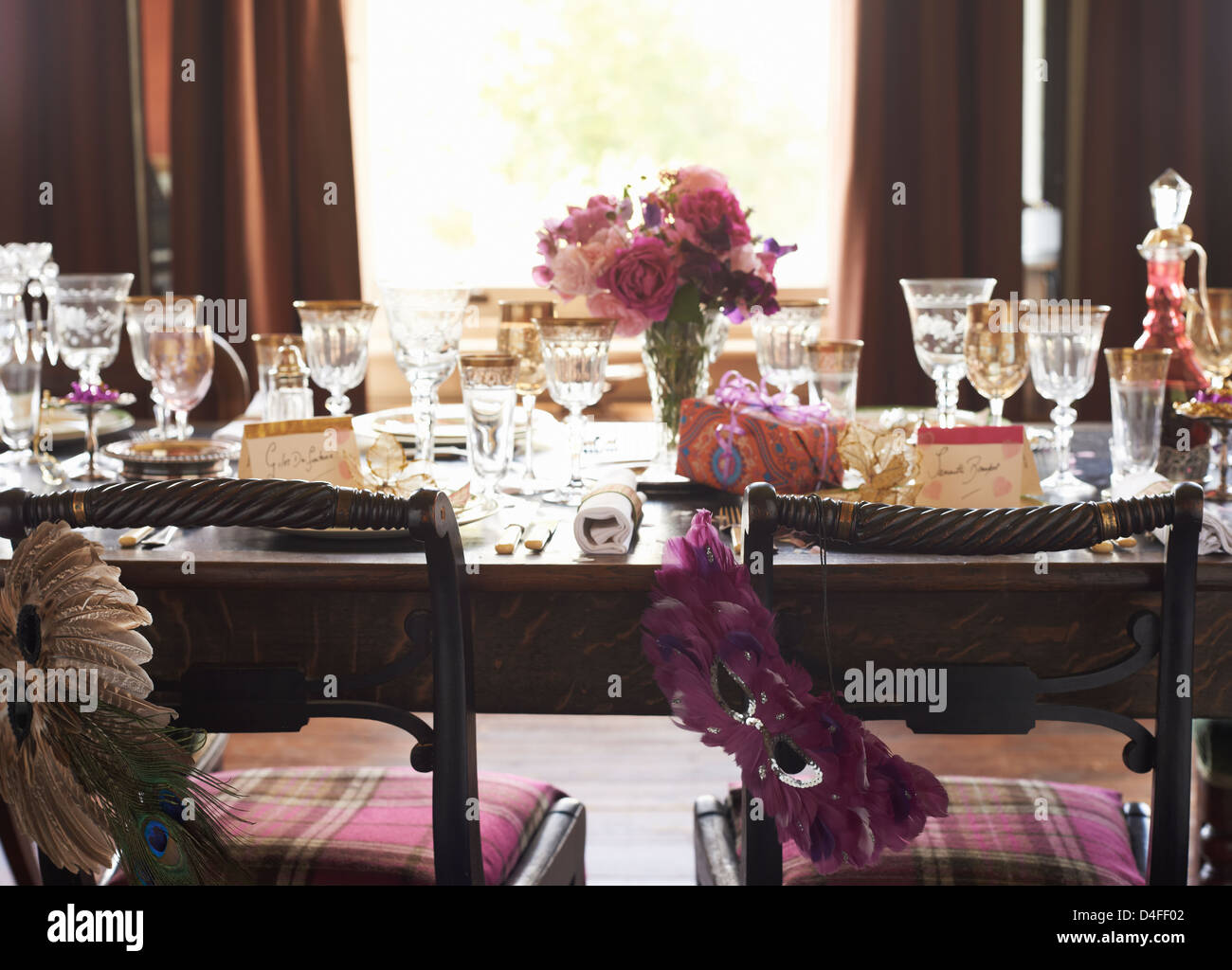 Tisch für Hochzeitsfeier Stockfoto