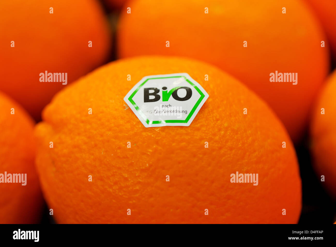 Berlin, Deutschland, Orange mit EU-Bio-Siegel auf der Fruit Logistica 2011 Stockfoto