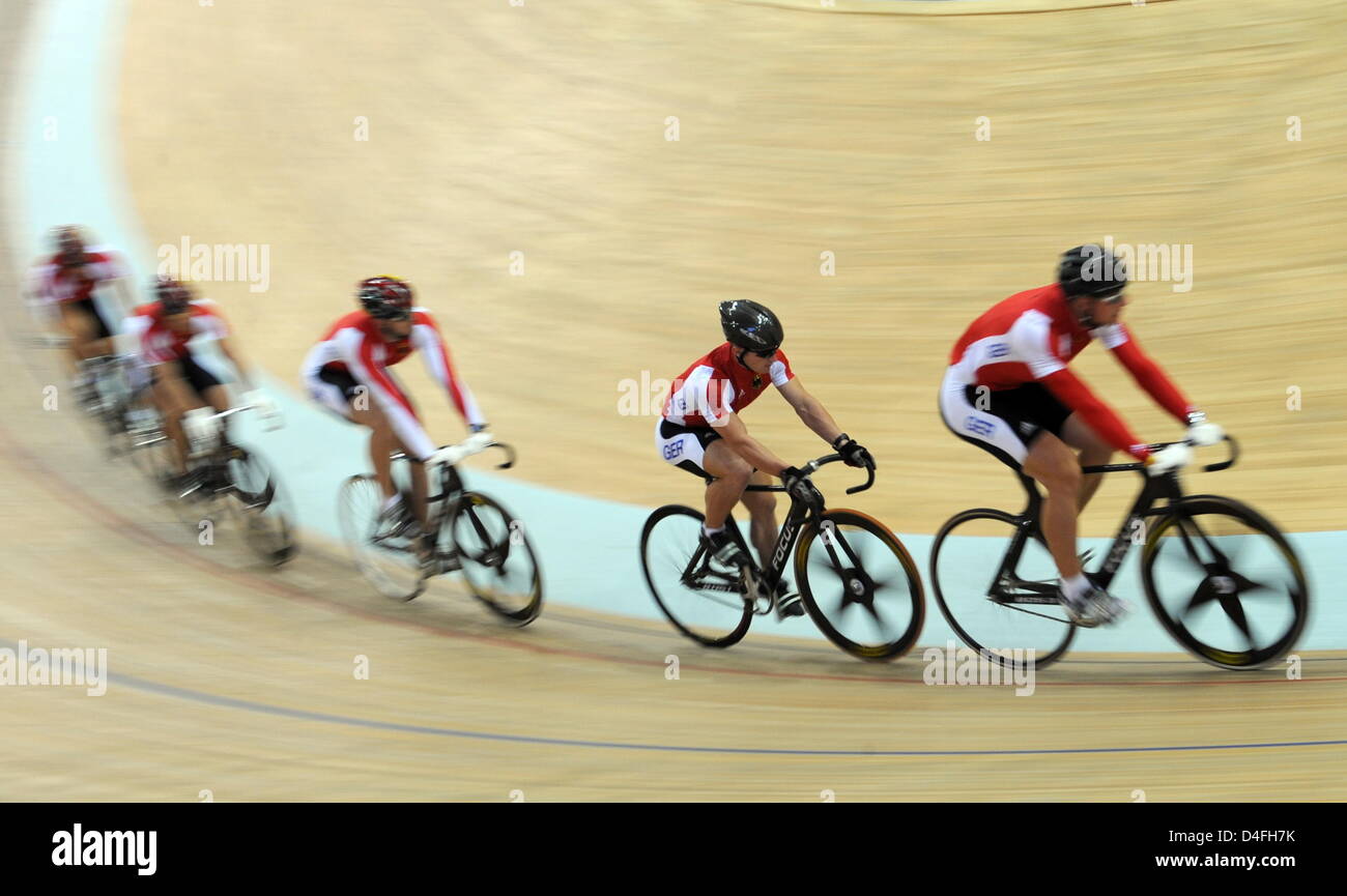 Die deutsche track cycling Team mit Rene Enders (2. von links) Züge in den Laoshan Velodrome in Vorbereitung der 2008 Olympischen Spiele in Peking, Beijing, China, 7. August 2008. Foto: Peer Grimm (c) Dpa - Bildfunk Stockfoto