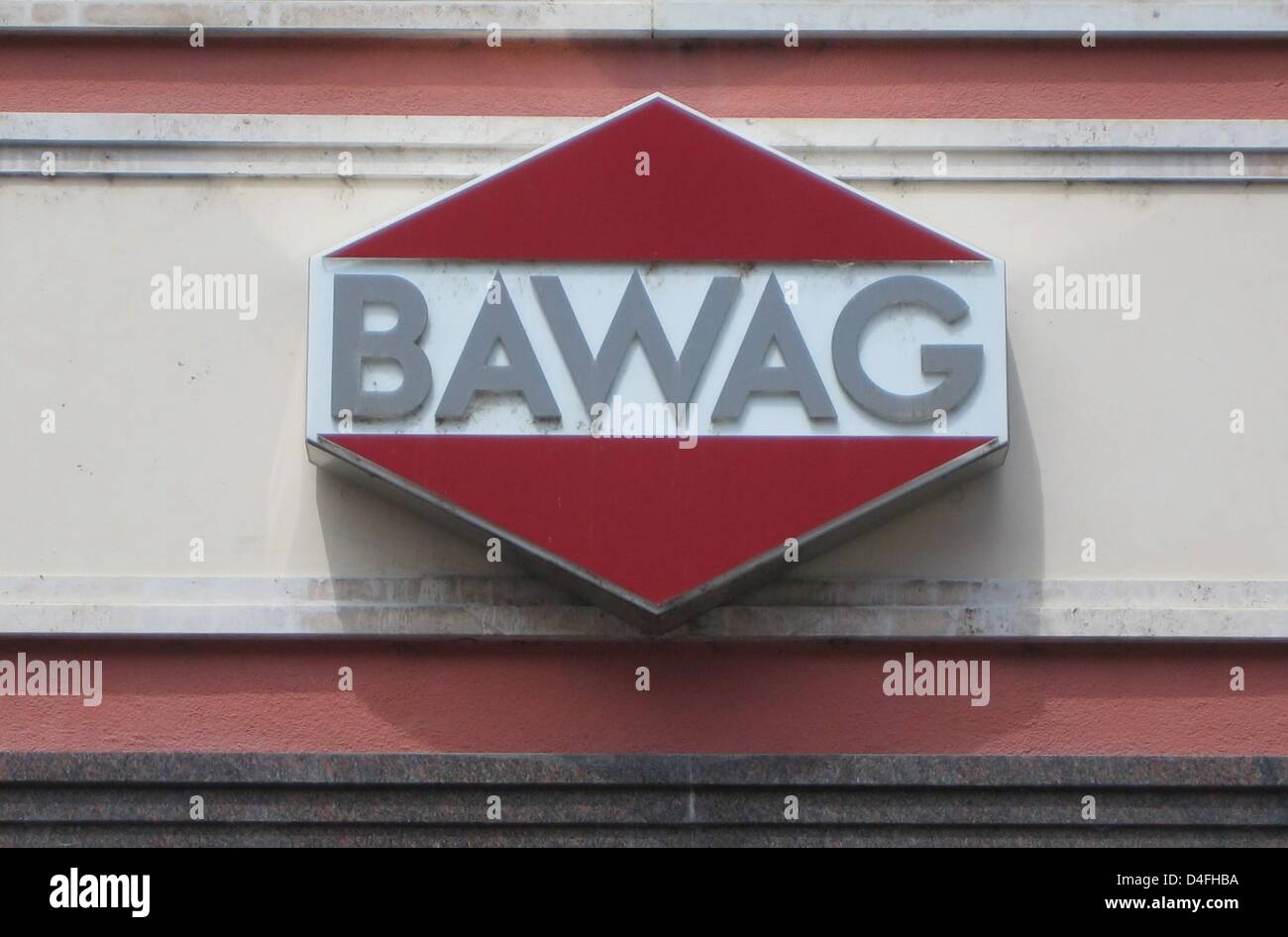 Das Firmenlogo der österreichische Bank BAWAG (Bank Fuer Arbeit Und Wirtschaft) (Bank für Arbeit und Wirtschaft) in einer Filiale in Villach, Österreich, 28. Juni 2008 zu sehen. Foto: Beate Schleep Stockfoto