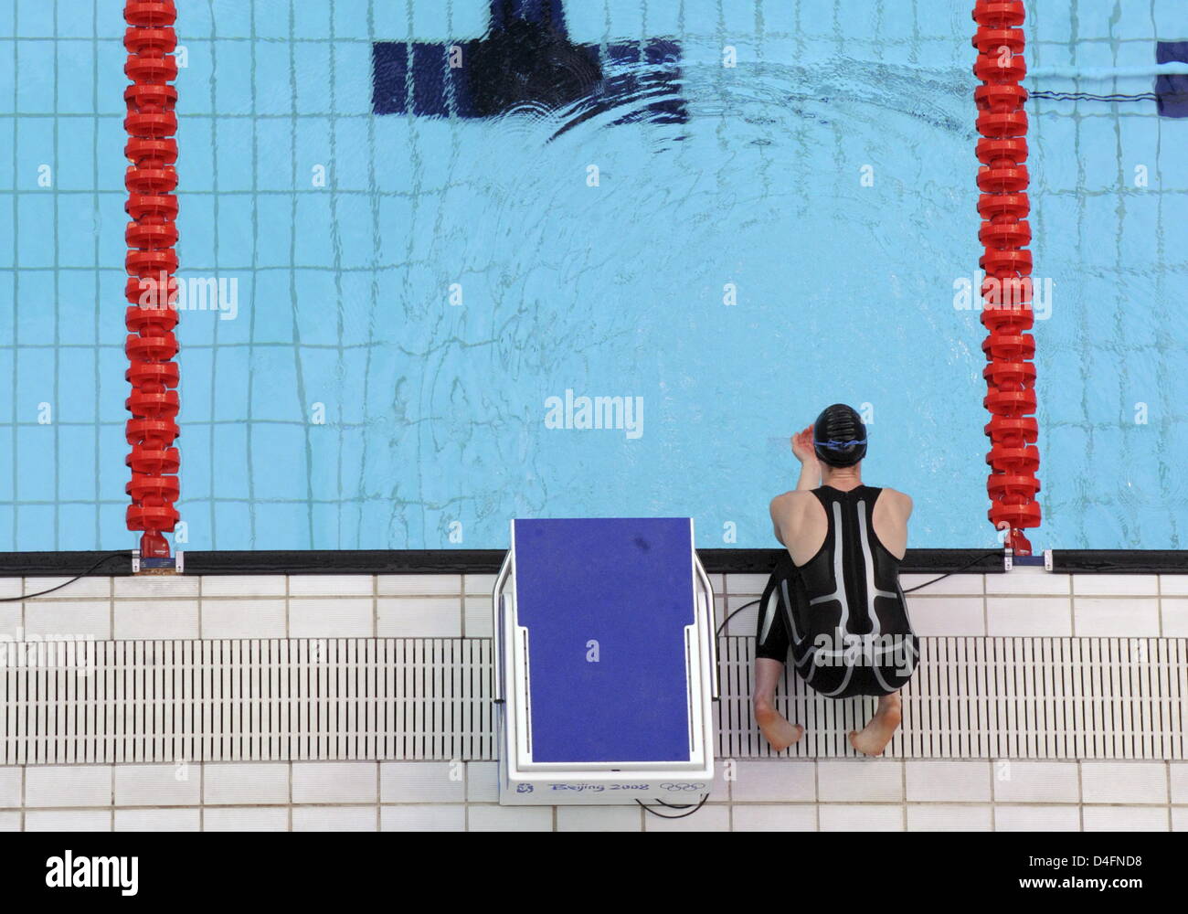 Britta Steffen bereitet vor den Frauen 50m Freistil Semifinale 1 während der Beijing Olympischen Spiele 2008 in Peking, China, 16. August 2008. Foto: Bernd Thissen Dpa (c) Dpa - Bildfunk Stockfoto