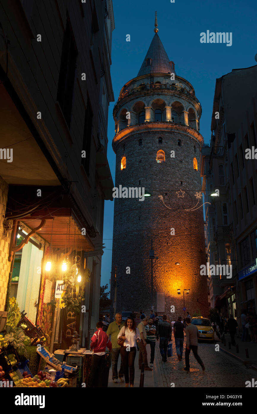Ägypten, Istanbul, Beyoglu, Galataturm. Stockfoto