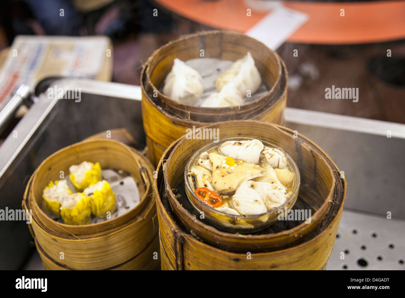 Dampfende Dim Sum in einem Restaurant Hong Kong, China. Stockfoto