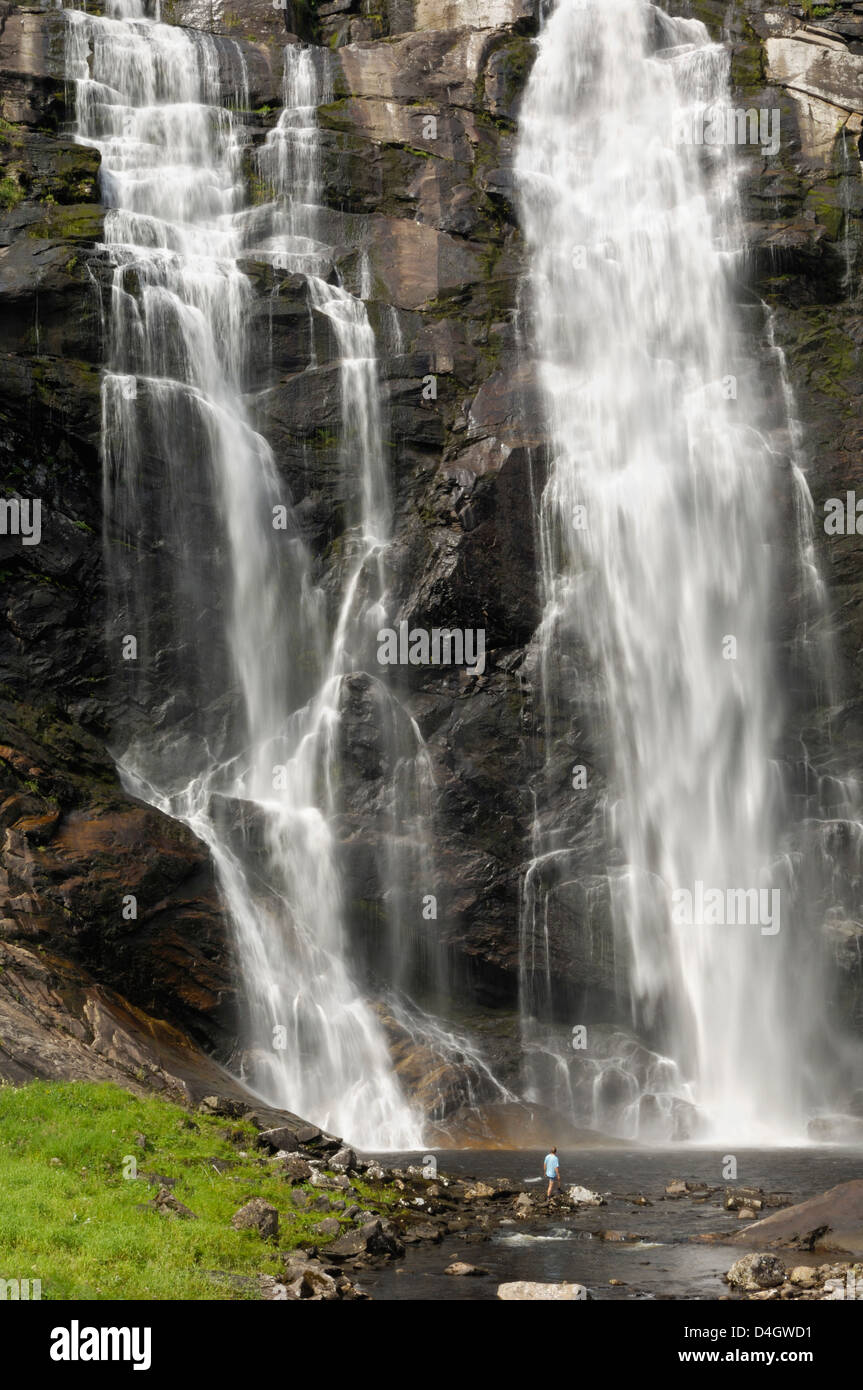 Skjervefossen-Wasserfall in der Nähe von Voss, Hordaland, Norwegen, Scandinavia Stockfoto