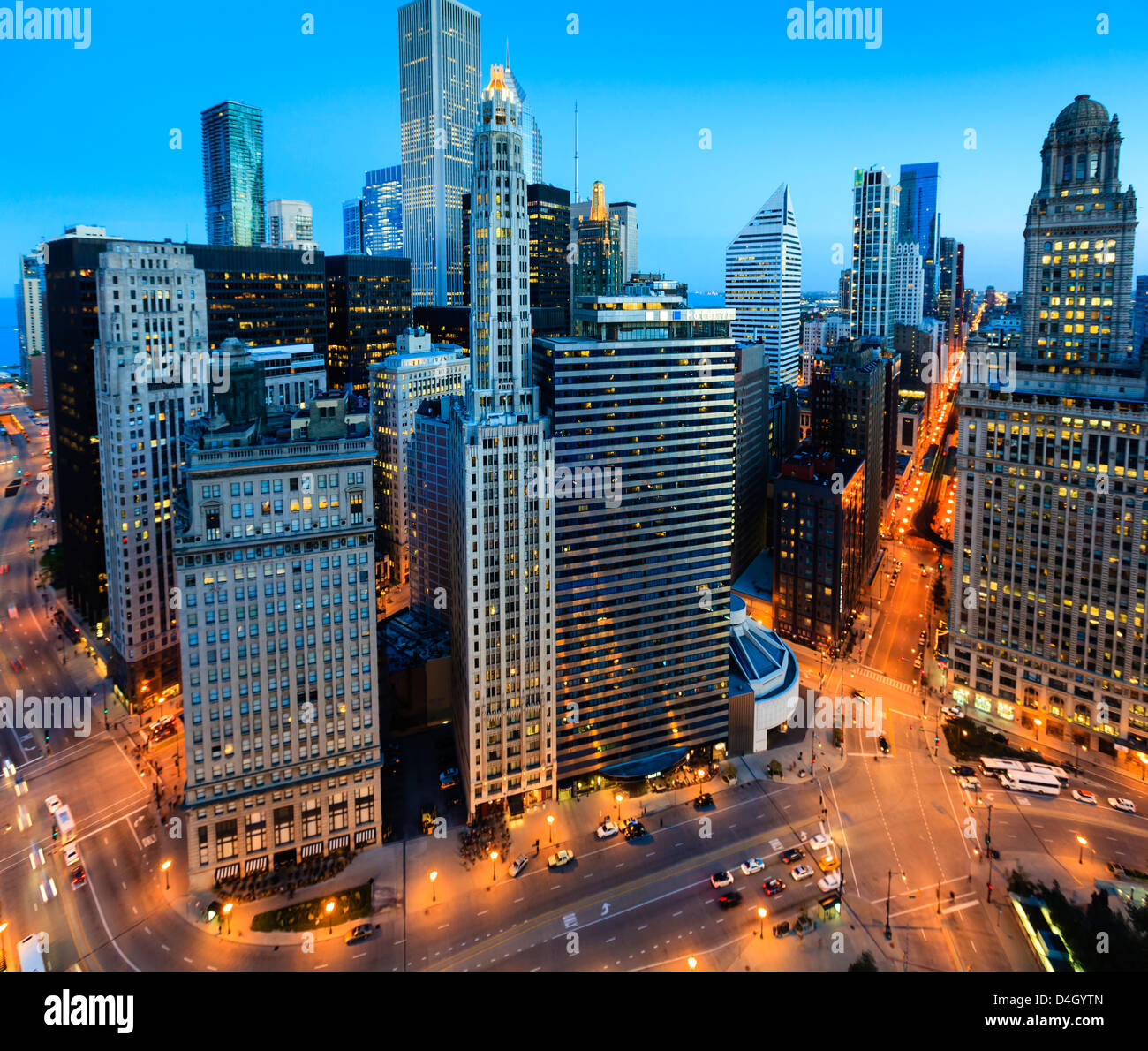 Stadtbild bei Dämmerung, hoher Winkel Ansicht des Bezirks Loop, Chicago, Illinois, USA Stockfoto