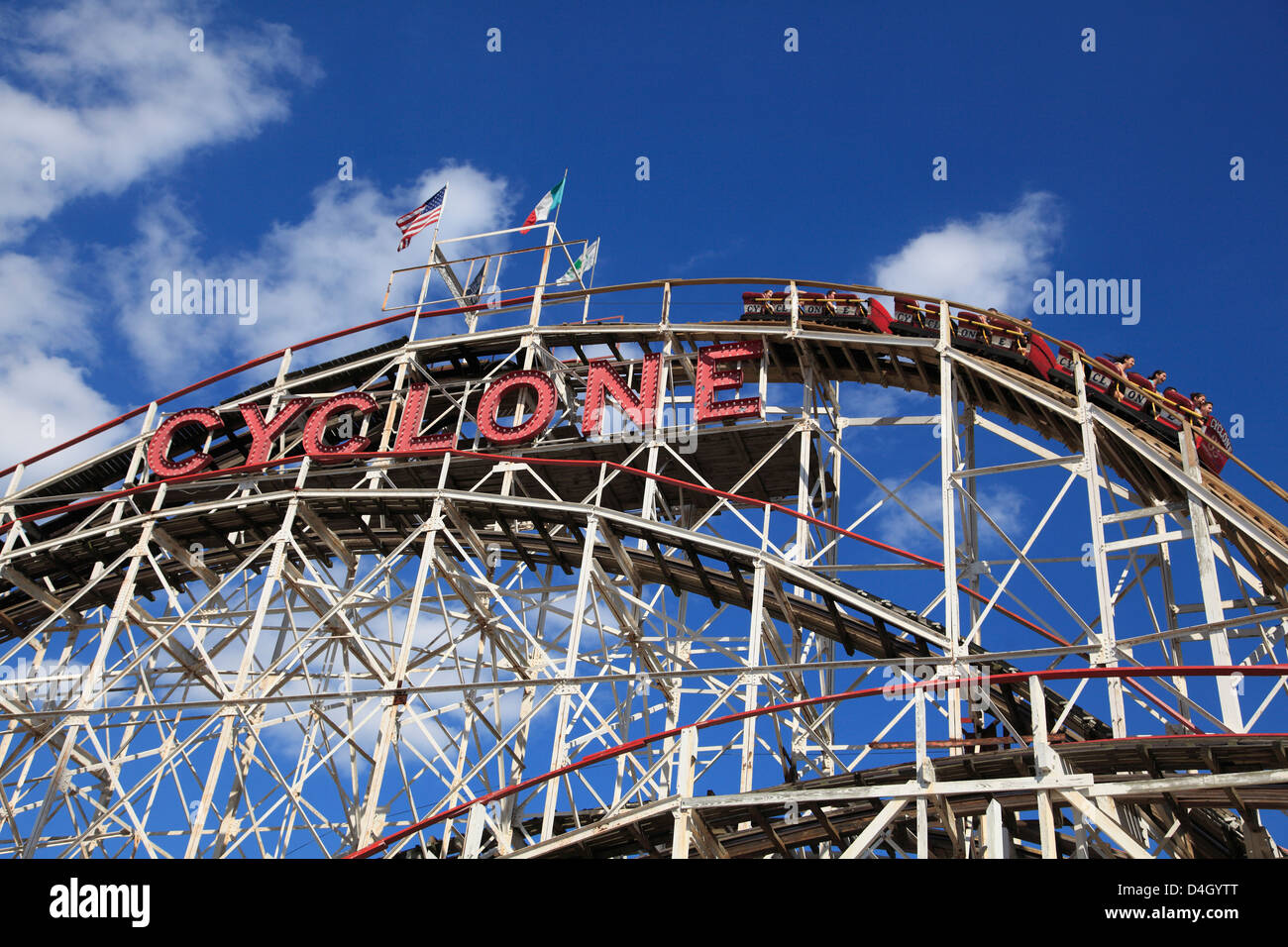 Cyclone-Achterbahn, Coney Island, Brooklyn, New York City, USA Stockfoto