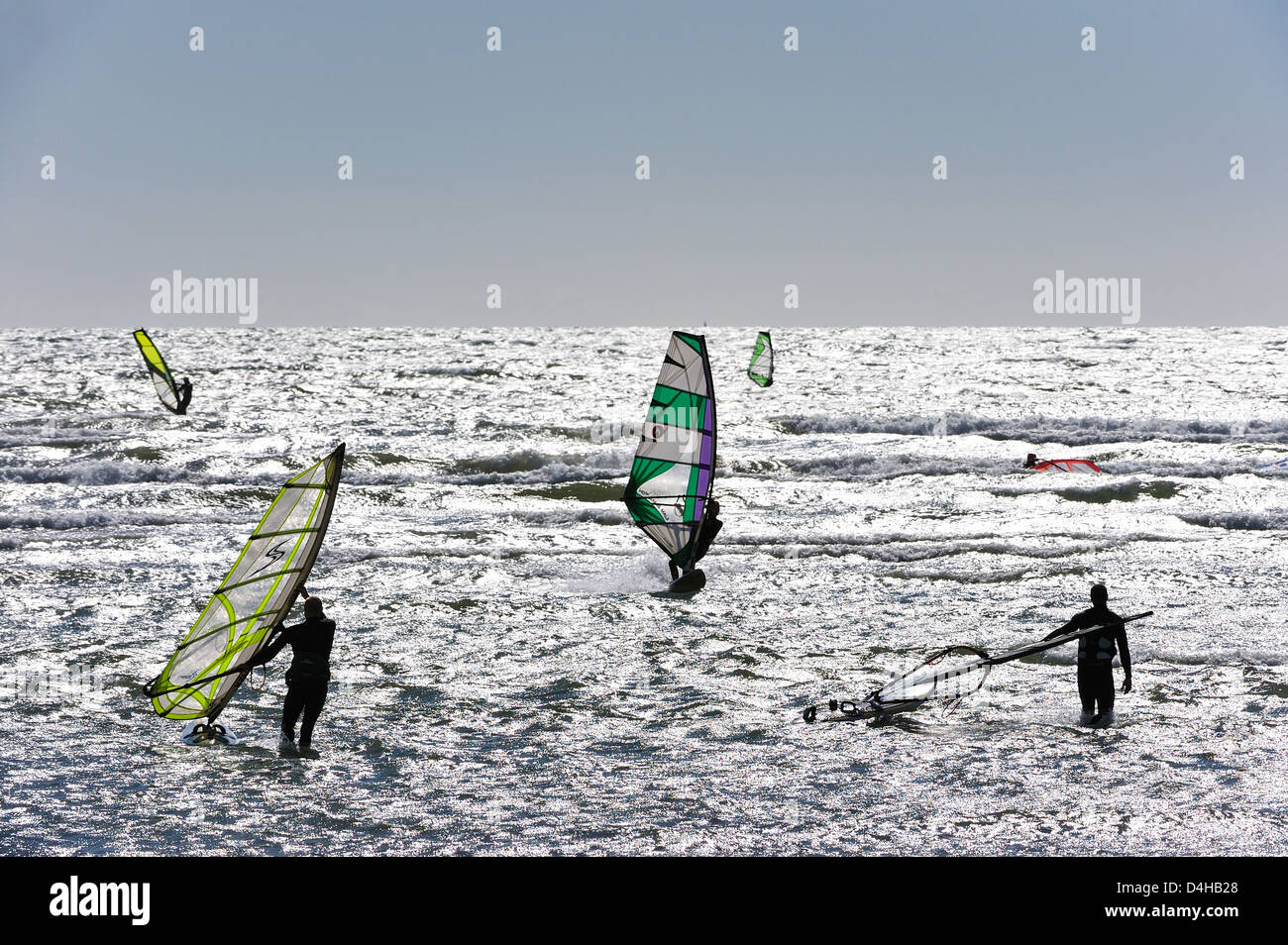 Windsurfer im Meer, Apelviken, Varberg, Halland, Schweden, Europa Stockfoto