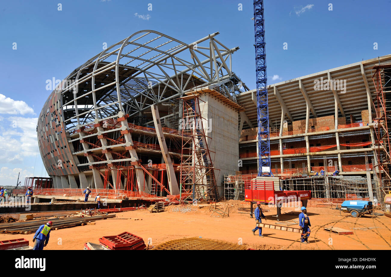 Blick auf die Baustelle des Soccer City Stadion in Johannesburg, Südafrika, 25. November 2008. Das Stadion wird Austragungsort der 2010 FIFA World Cup South Africa. Foto: Gero Breloer Stockfoto