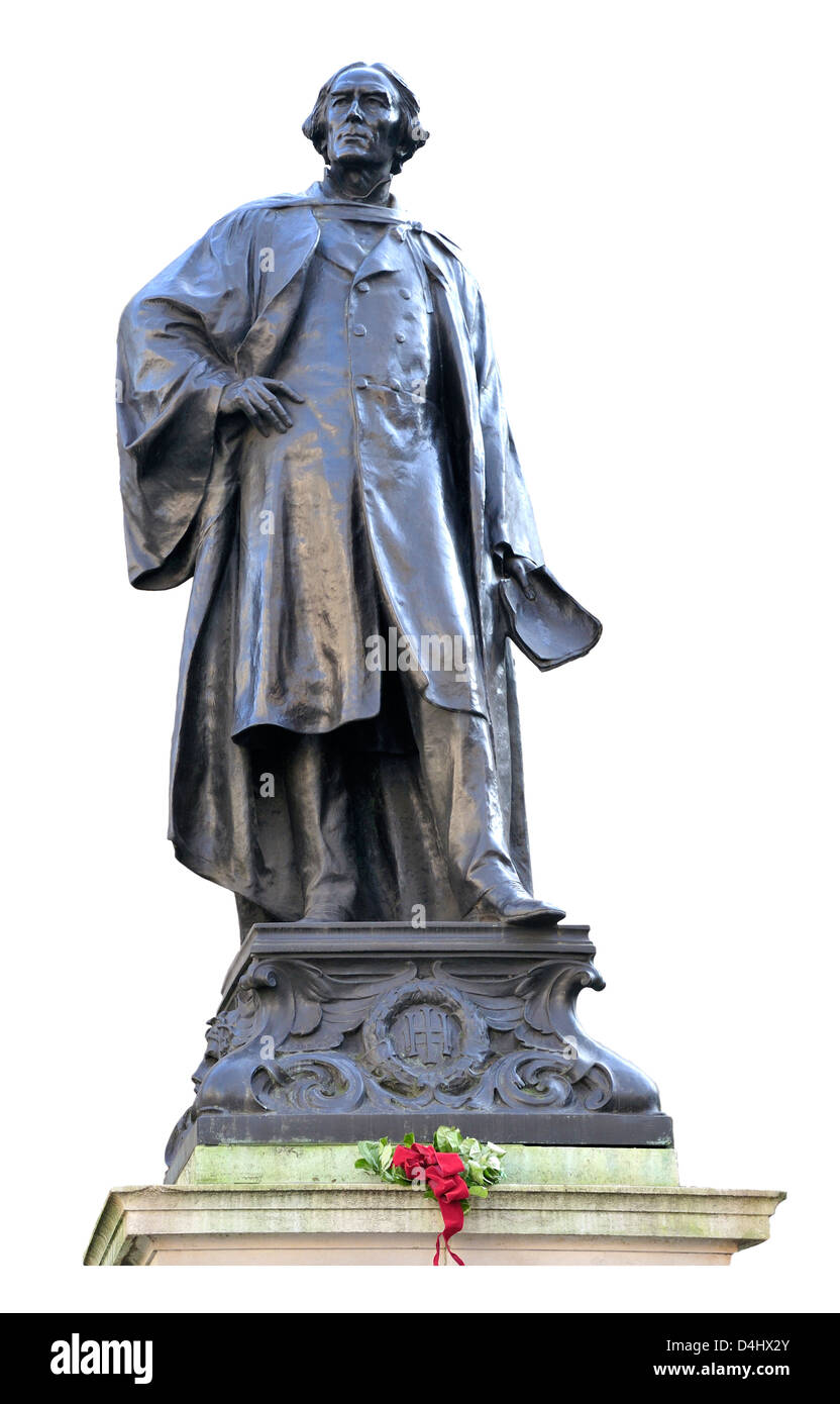 London, England, Vereinigtes Königreich. Statue von Sir Henry Irving (Schauspieler und Impressario, 1838-1905) in Charing Cross Road. (Thomas Brock, 1910) Stockfoto