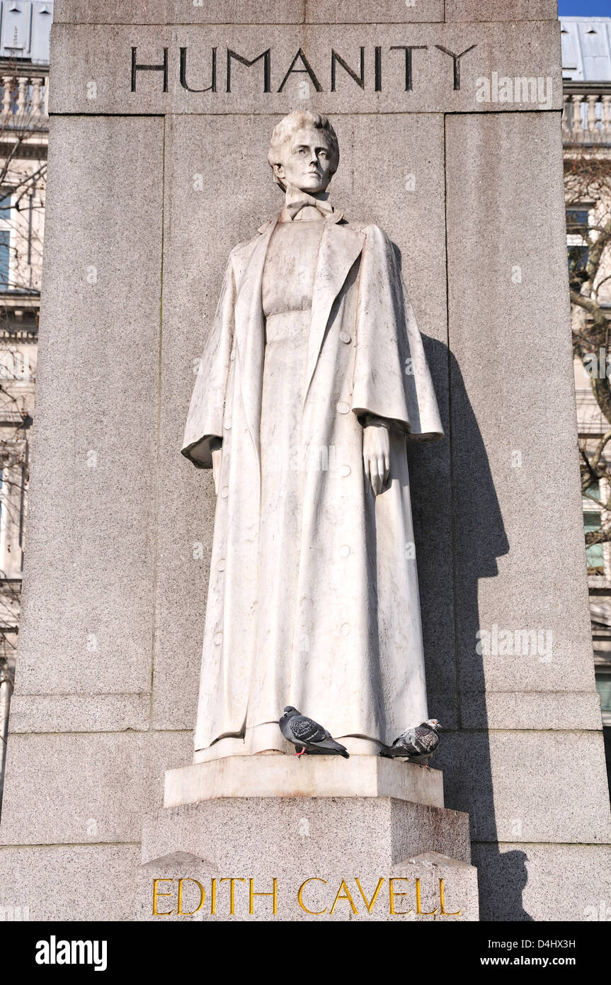 London, England, Vereinigtes Königreich. Statue von Edith Cavell (1865-1915, Krankenschwester und WW1 Heldin) im St.-Martins Platz (George Frampton, 1920) Stockfoto