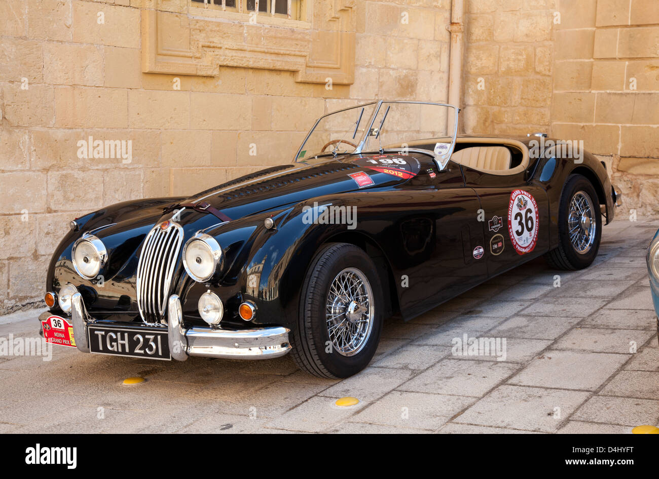 Oldtimer Jaguar XK140 motor in Mdina, Malta Stockfoto