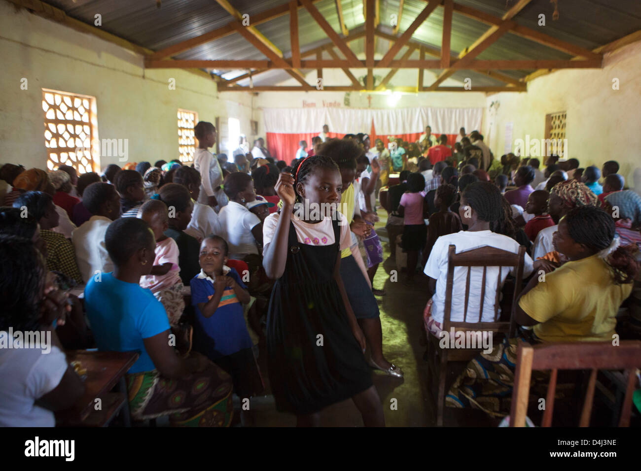 Tanz und Gesang, die Kongregation in der unabhängigen Christ International Christian Church, Chimoio, Manica Bezirk, Mosambik Stockfoto