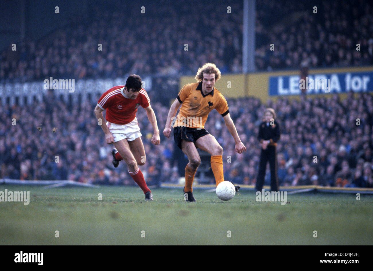 Andy Gray und Wayne Cegielski Wolverhampton Wanderers / Wrexham bei Molineux, 14. Februar 1981 Stockfoto