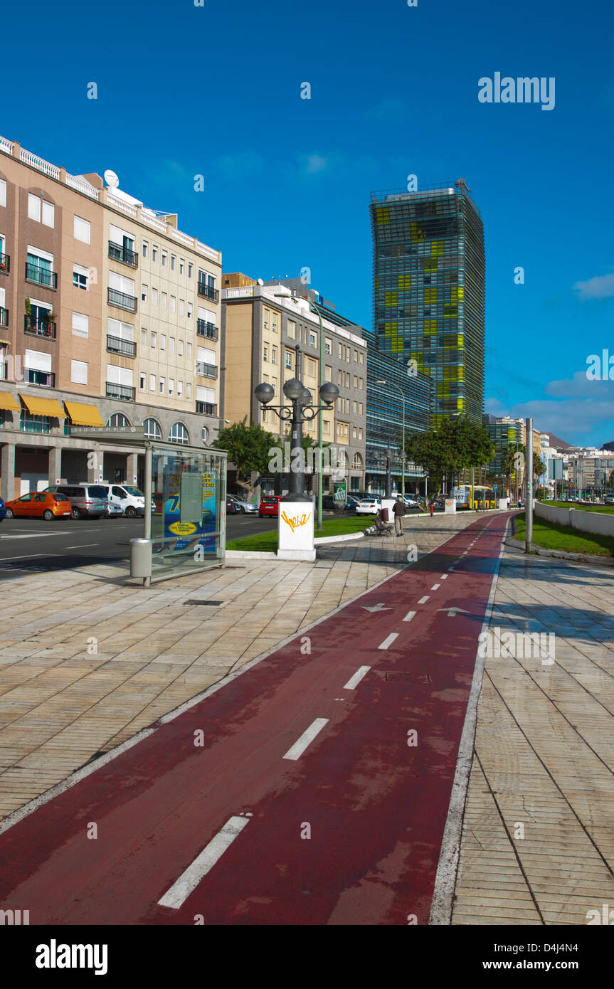 Fahrradweg entlang der Calle Eduardo Benot Straße Santa Catalina Viertel Las Palmas Stadt Insel Gran Canaria Spanien Stockfoto