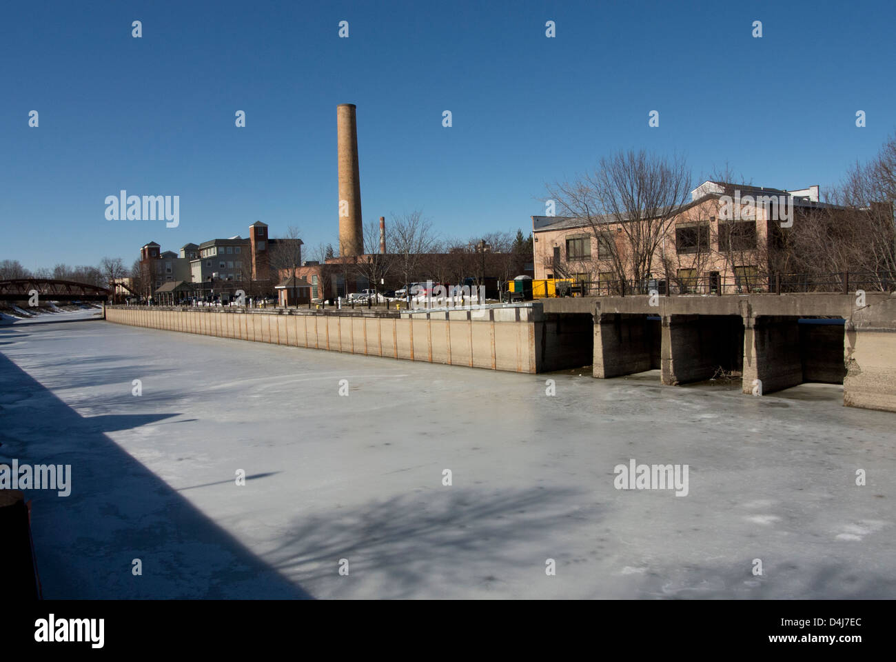 Erie-Kanal eingefroren.  Fairport NY USA. Stockfoto