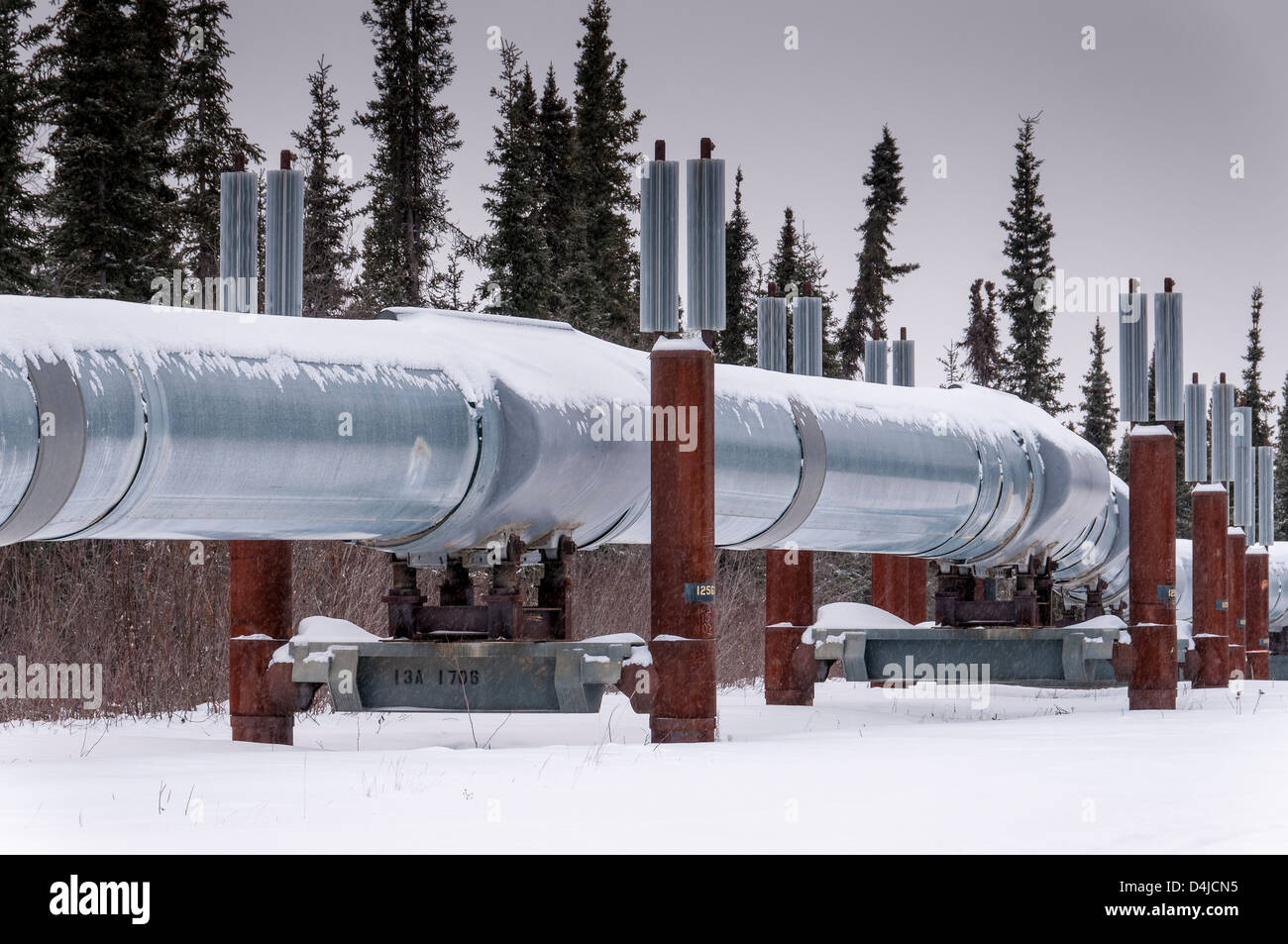 Alaska-Pipeline. Dalton Highway Haul Road, Coldfoot, Alaska. Stockfoto