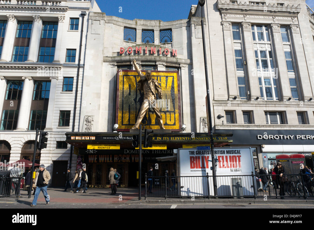 In Tottenham Court Road im Londoner Dominion Theatre. Stockfoto