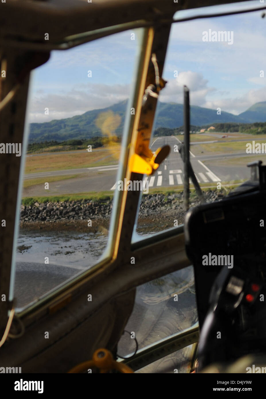 Hercules-Flug von Anchorage nach Kodiak Stockfoto