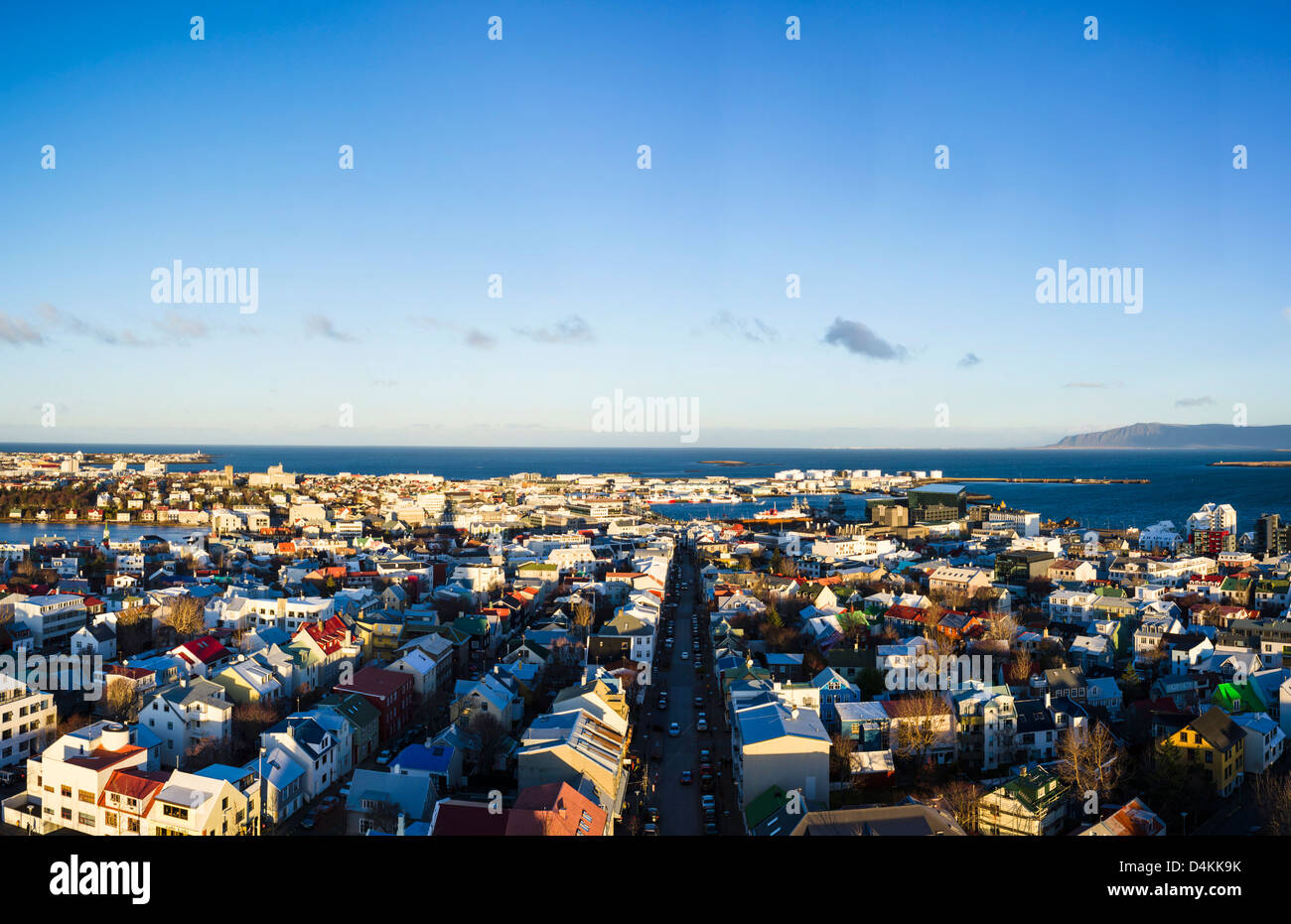 Reykjavik im sonnigen Tag Stockfoto