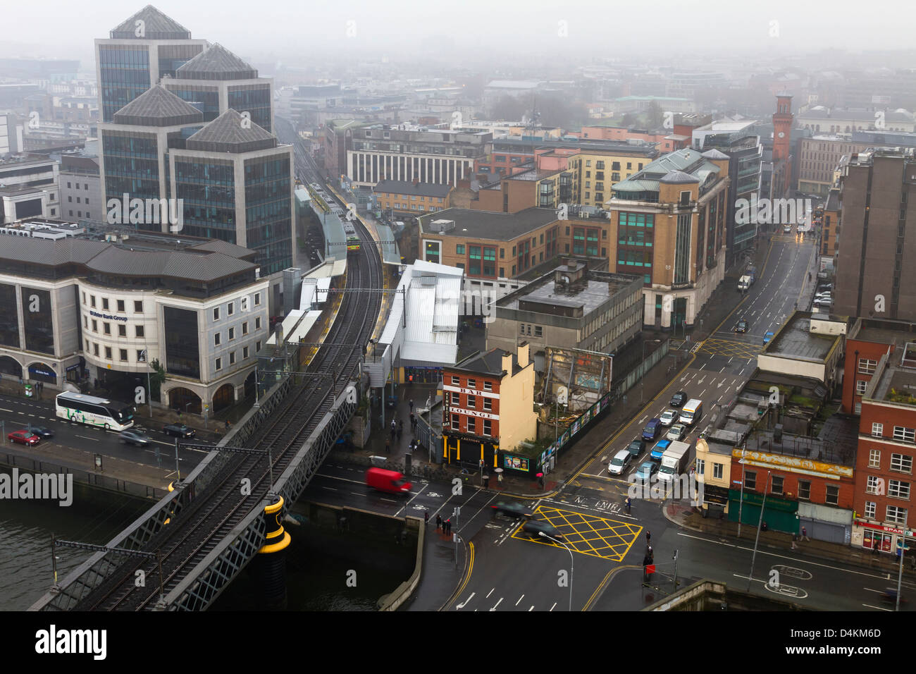 Dublin, Irland - 7. März 2013: Luftaufnahme des Stadtzentrums von Dublin an einem typischen Kauz-Tag. Stockfoto