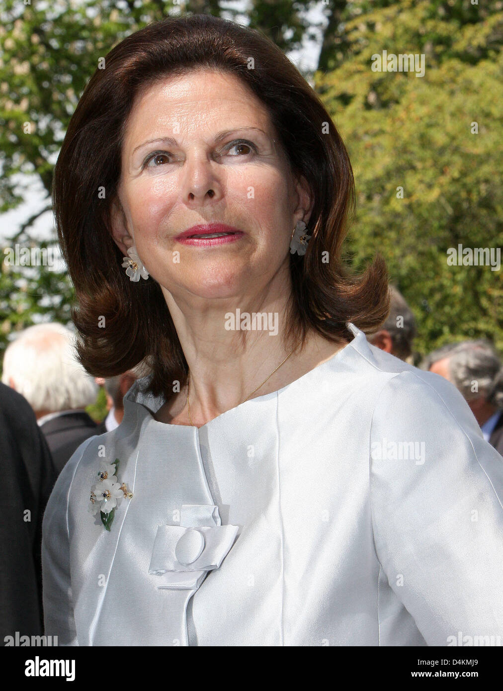 Schwedische Königin Silvia kommt zur Einweihung des Sonja und Lennart Bernadotte-Platz auf der Insel Mainau, Deutschland, 8. Mai 2009. Lennart Graf Bernadotte, der ein Nachkomme von der schwedischen Königsfamilie war, würde heute seinen 100. Geburtstag gefeiert haben. Foto: Albert Nieboer (Niederlande) Stockfoto