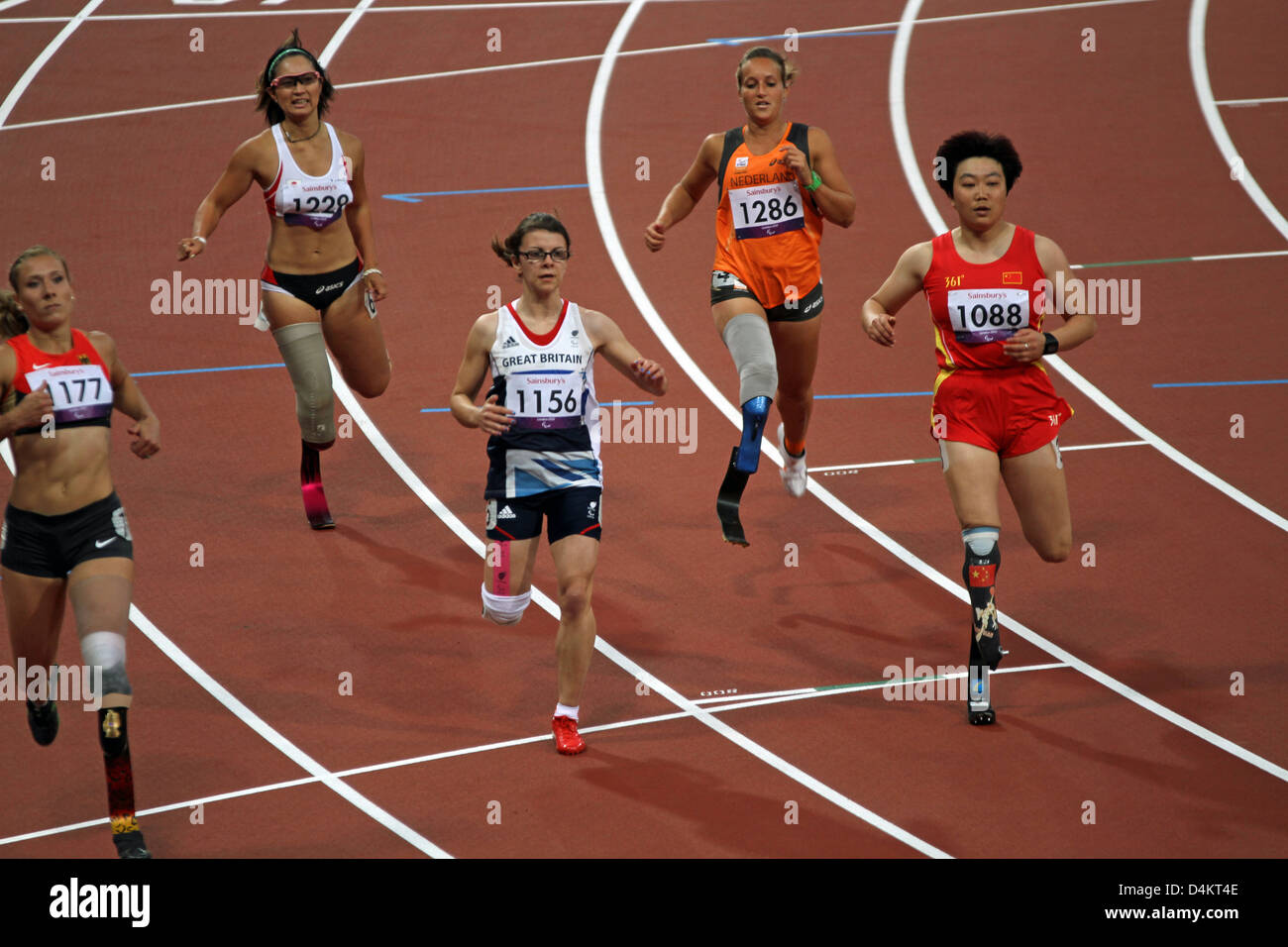 Katrin Green, Maya Nakanishi, Sophie Kamlish, Suzan Verduijn, Juan Wang in Vorläufen Damen 100m T44 bei Paralympics London 2012 Stockfoto