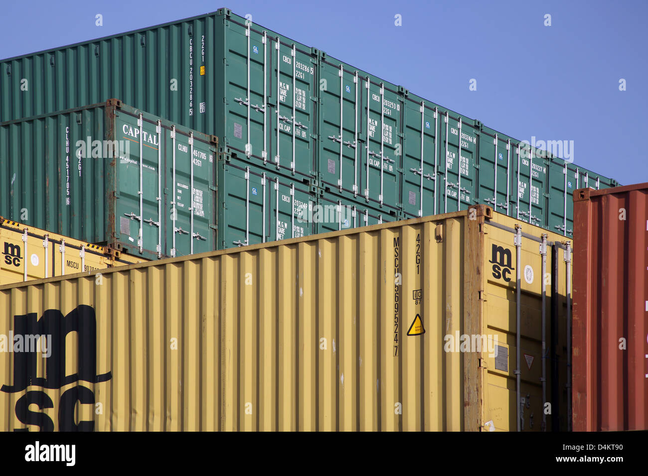 Luftfracht-Container im Hafen von Felixstowe auf der Küste von sussex Stockfoto