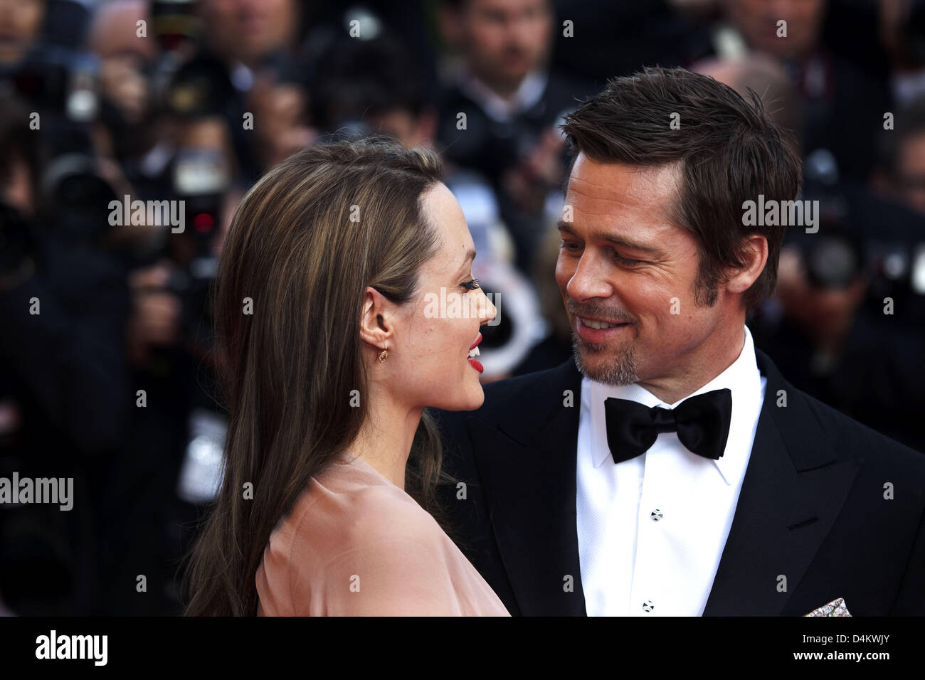 Brad Pitt und Angelina Jolie kommen für die Weltpremiere des Films? Inglorious Basterds? bei den 62. Filmfestspielen in Cannes, Frankreich Mai 20. 2009. Foto: Hubert Boesl Stockfoto