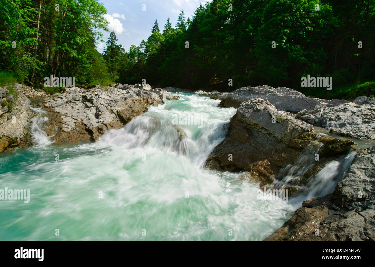 Rocky River in ländlichen Landschaft Stockfoto