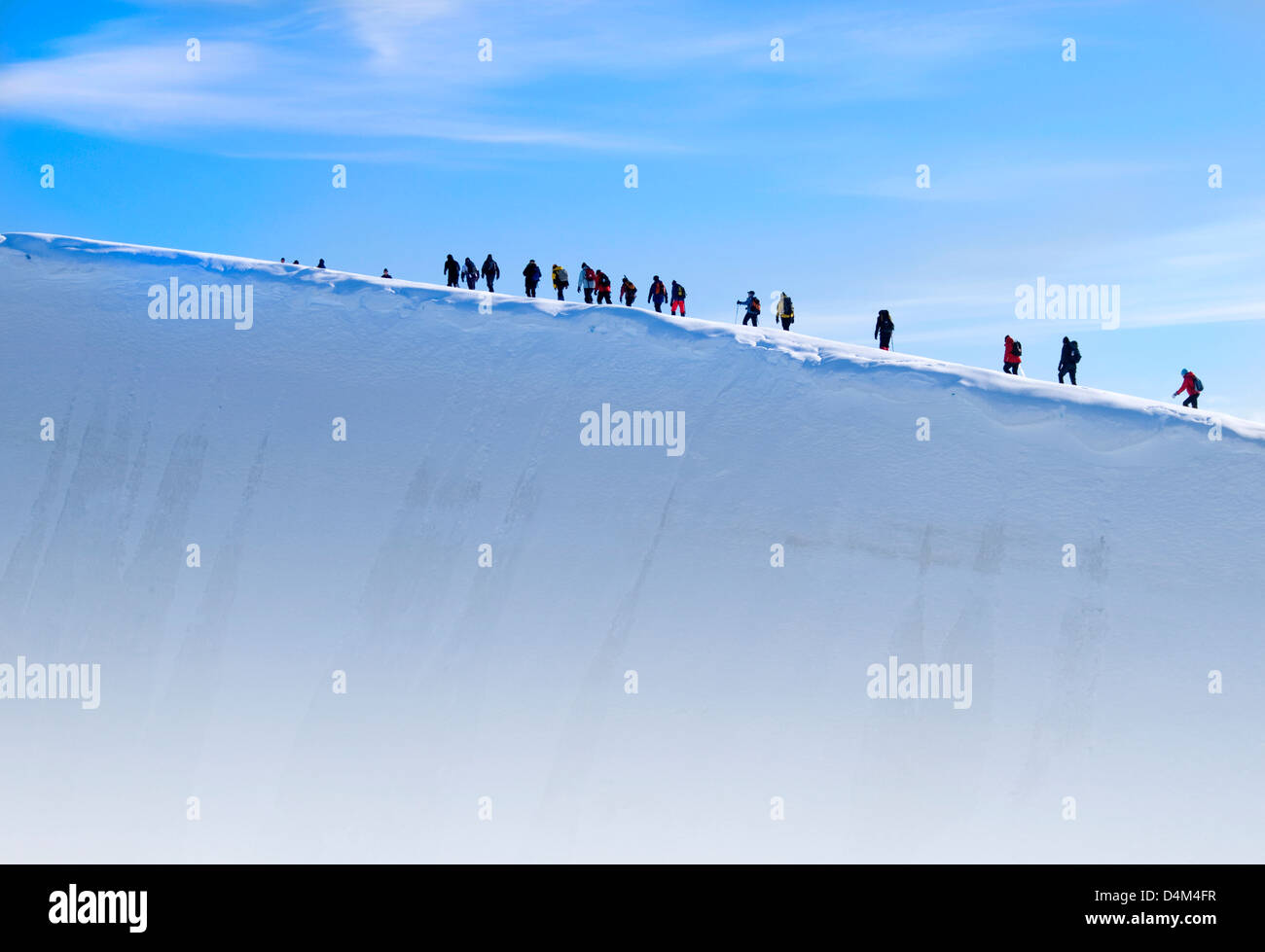 Wandern auf einem Gletscher an der Charlotte-Bucht in der Antarktis Expedition-Team-Mitglieder Stockfoto